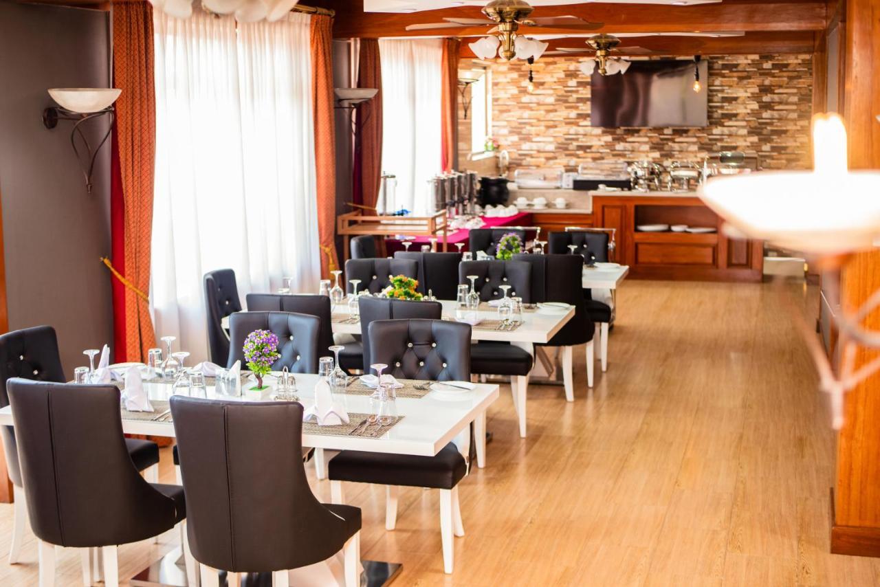 Leyshof Hotel Mwanza Exteriér fotografie